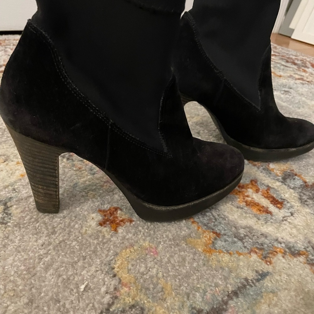 Boots - Picture 4 of 7